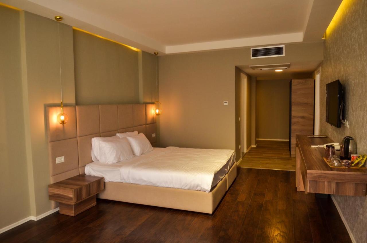 Hotel Cami Debar Esterno foto