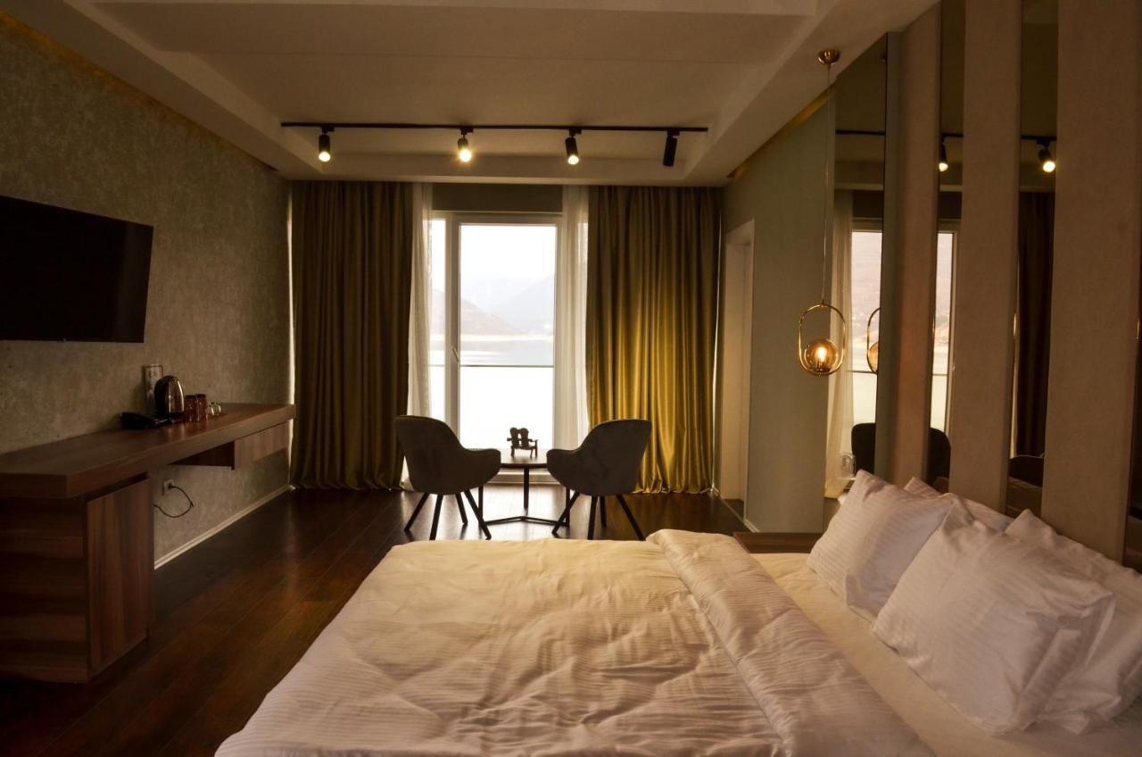 Hotel Cami Debar Esterno foto